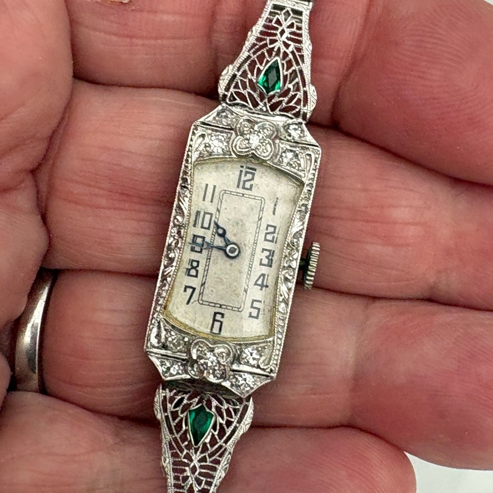 Stunning 1920s platinum and gold watch with diamonds and emeralds - Picture 1 of 9